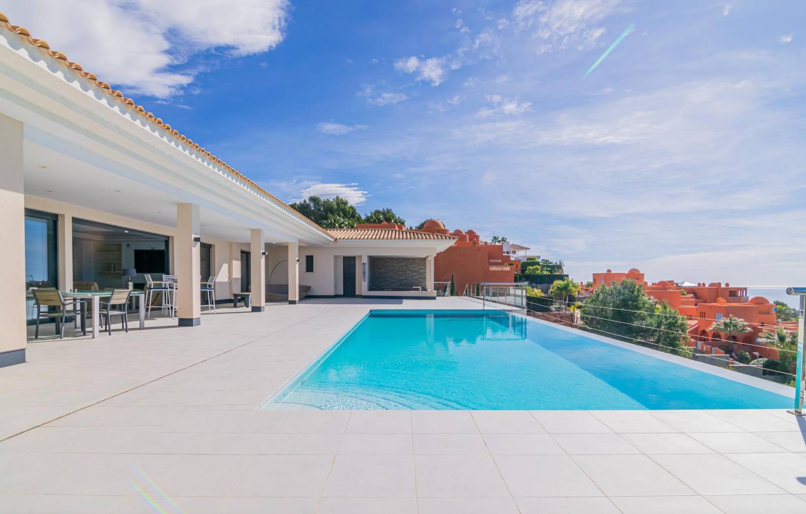 Moderne Luxusvilla zum Verkauf in der Sierra de Altea - Spanien